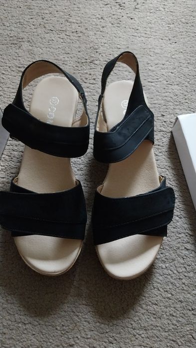 Нови сандали  N 37