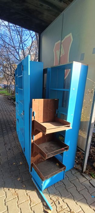 Шкафове и стила и от нон стоп