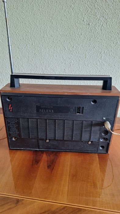 Radio Selena B211