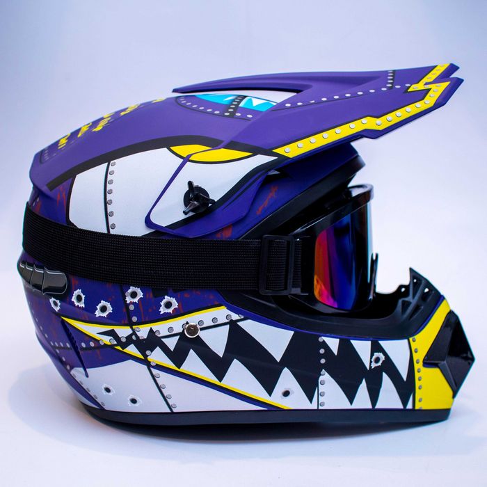 Каска подходяща за мотокрос , планински велосипед , ел. тротинетка