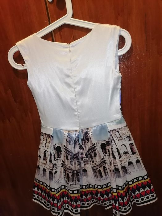 ПРОМОЦИЯ!!! 2 СТРАХОТНИ РОКЛИ! Уникална рокля в бяло с подарък