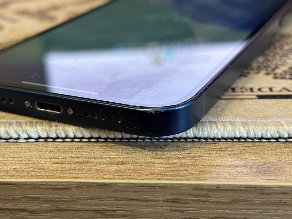 2 бр. iPhone 12 128 gb