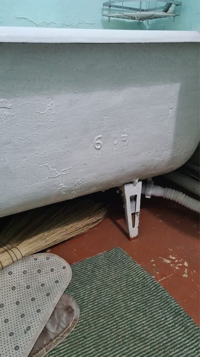 Ванна чугунная