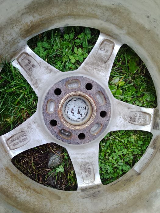 Roți  jante cu cauciucuri 235/55 R17