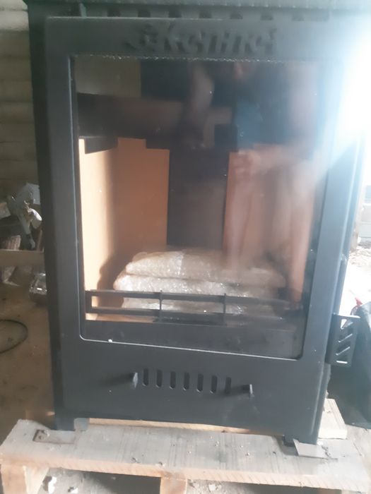 Продам срочно новый камин на 140квадратов
