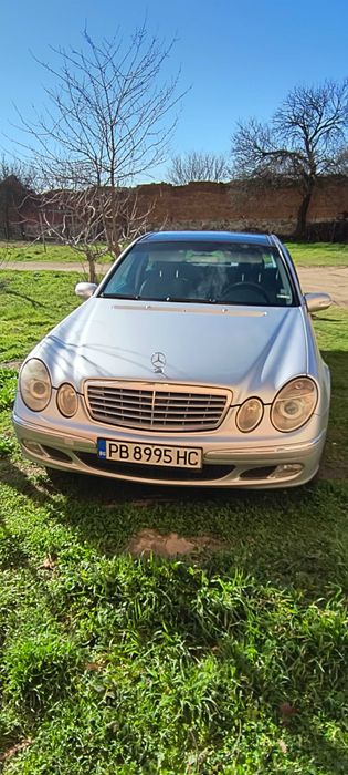 Мерцедес Бенц W211 2002г