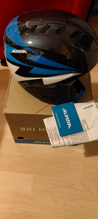 Нова ски каска Alpina Carat