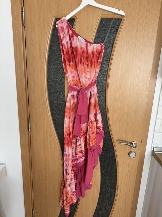 Бутикова дамска рокля - размер XS-S