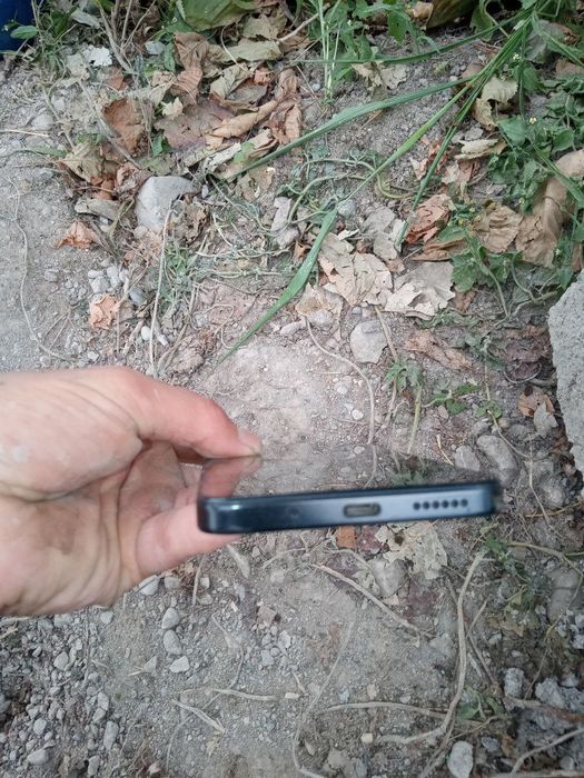 Redmi 12  ishlashi yaxshi  1⁵ yil ishlattim juda zoʻr