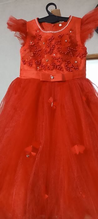 Платье на девочку