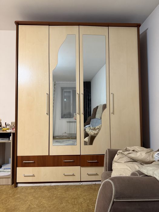 Продам шкаф продам