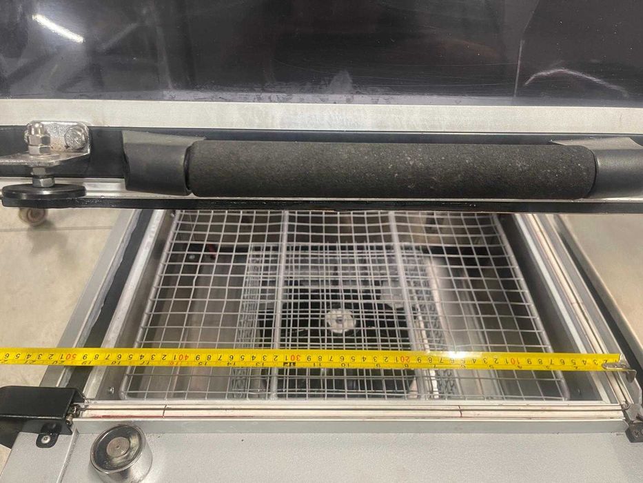 Masina de ambalat cu folie termocontractibila