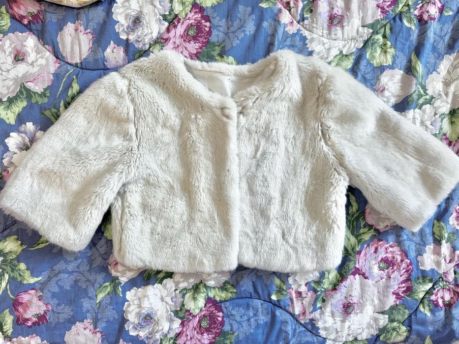 Дамско късо пухено яке