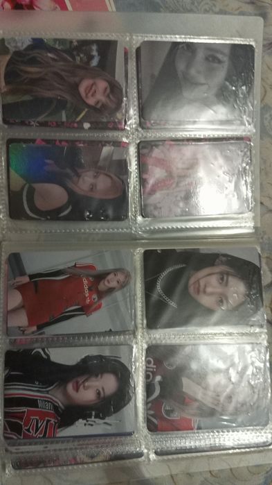 Карточки K-pop группами