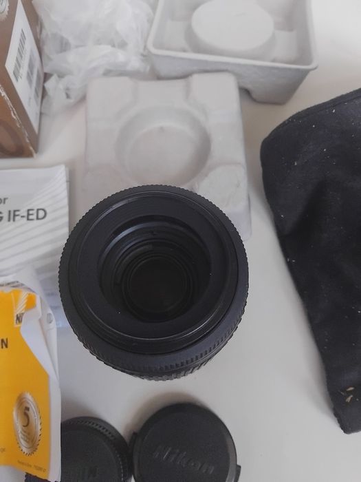Продавам обектив Nikkor Lens AF-S DX VR ZOOM NIKKOR 55-200mm f/4-5,6G IF-ED Като нов.