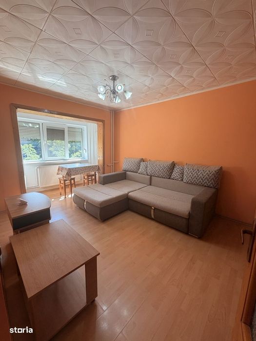 Garsoniera, etaj 1 - zona Lipovei, pozitie excelenta — fotografia 1