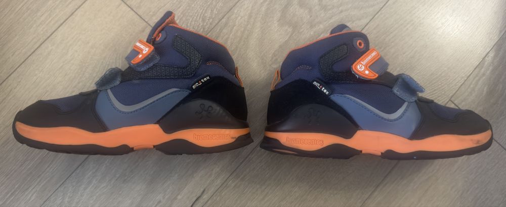 Боти/апрески за момче BIOMECANICS номер 32