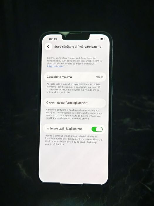 Noble Amanet - iPhone 14 - Baterie 96%
