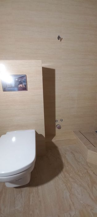 Профессиональный кафельщик