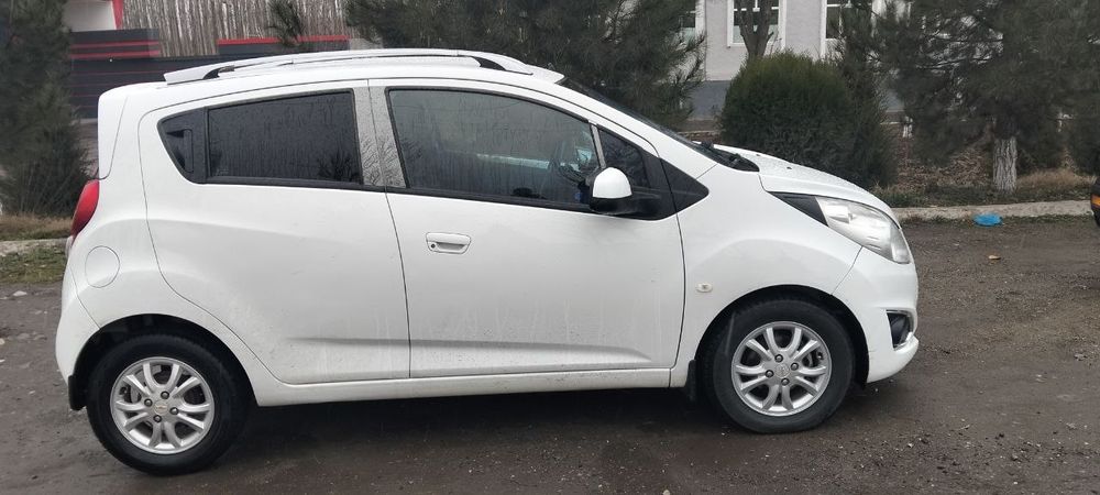 Spark sotiladi (navarotlari bilan)