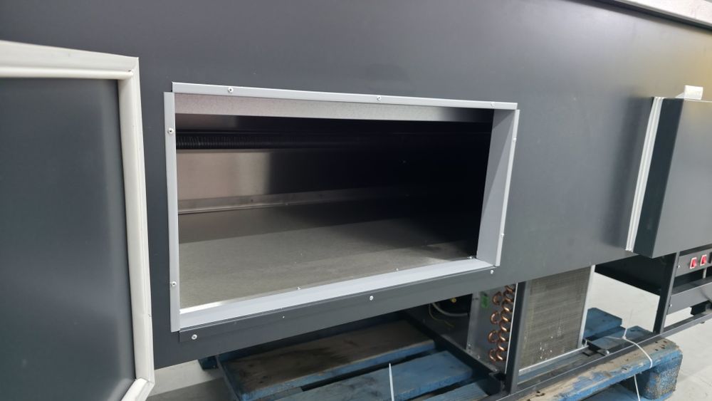 Месарска хладилна витрина 200х100