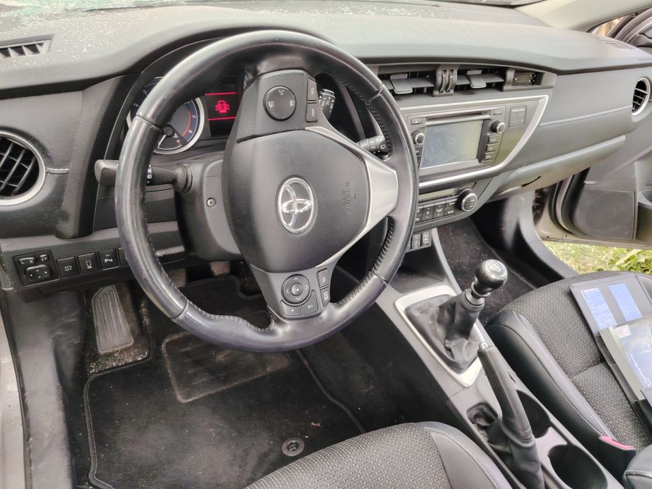 Тойота аурис на части 1.6i 132к