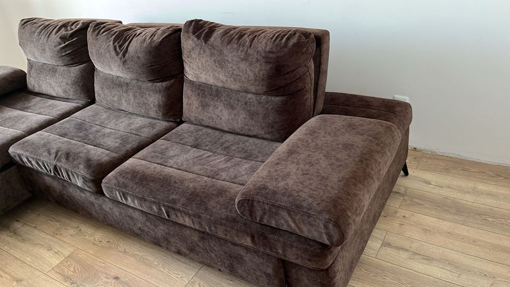 Диван мягкий и большой