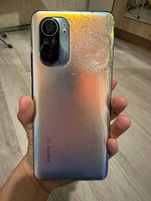 Продам Xiaomi Mi 11i  5G