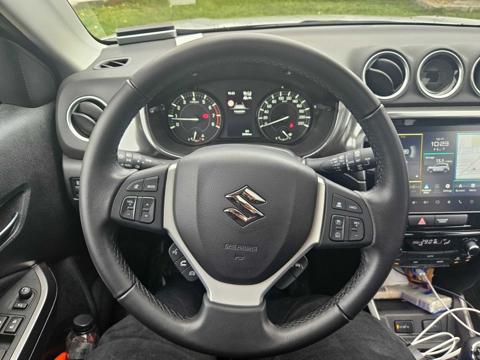 Suzuki vitara 2024 luxus 3600km 2wd