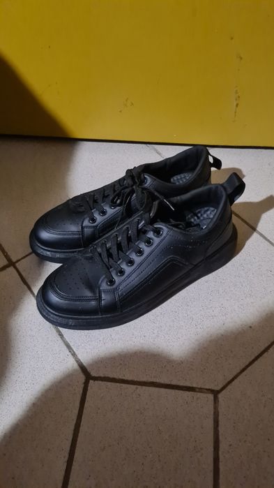 Мъжки обувки маратонки 45 номер