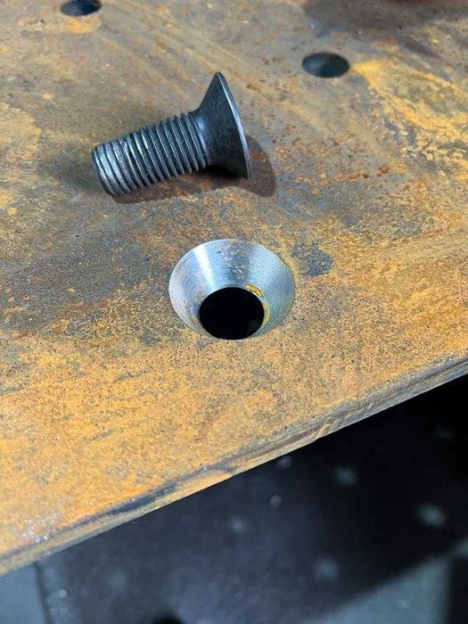 executie lame antiuzura din table HARDOX orice format, reparatii cupe