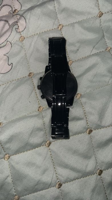 Часы наручные черные