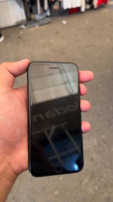 Iphone se sotiladi