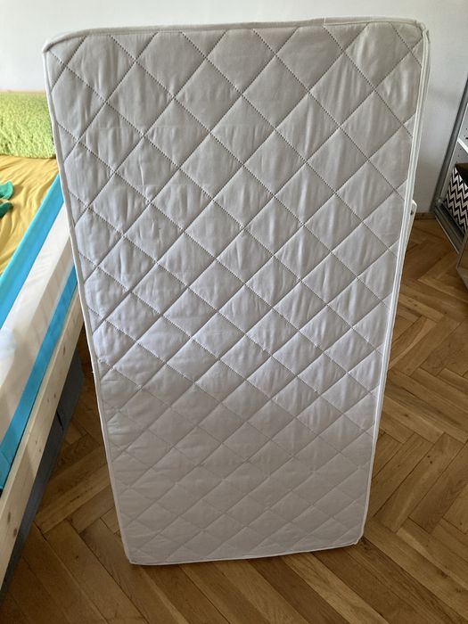 Pat bebelus cu saltea de cocos si protectii laterale