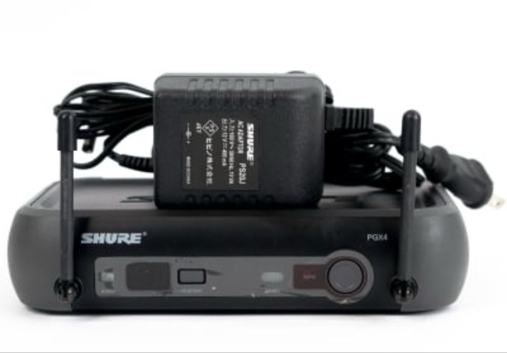 Микрофон Shure PG 58 с радиостанцией