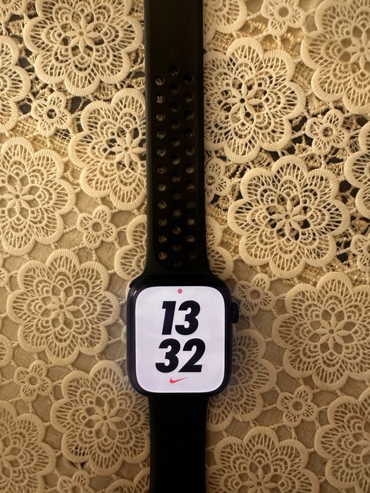 Продаю Apple watch series 7