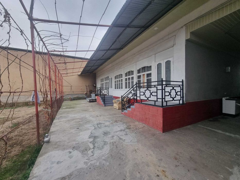 Срочно уй сотилади Тинчликда 7 хона, 49000 нархи