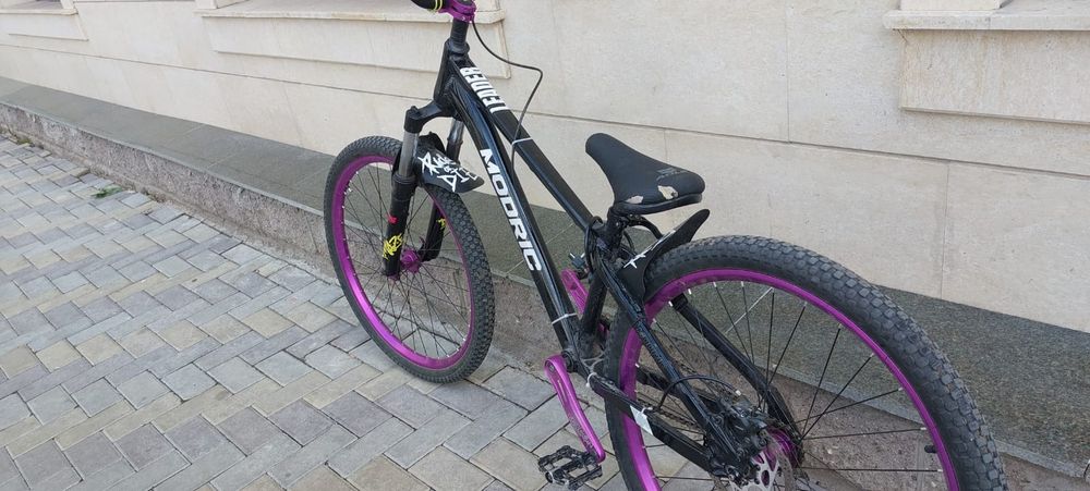 Продаю трюковой велосипед MODRIC