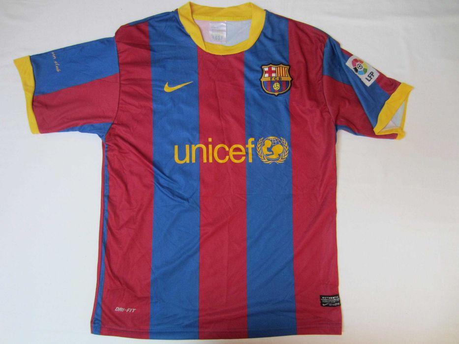 Tricou fotbal copil, Messi, Barcelona, masura S, Nike poliester produs oficial Barcelona stare f. buna