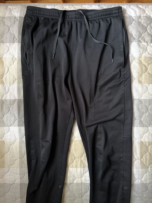 Спортен екип Nike (dry-fit)