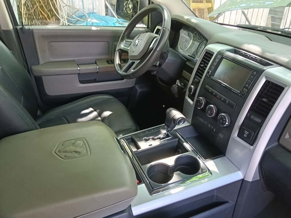 Dezmembrez Dodge RAM 5,7  Hemi,benzina și gaz