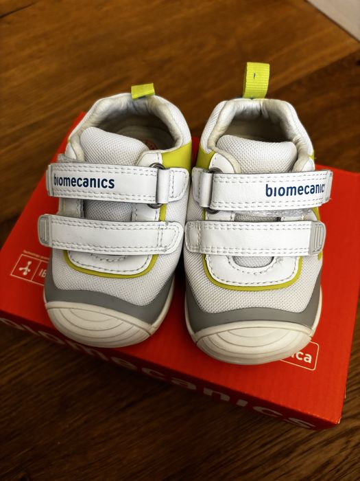 Pantofi Biomecanics marimea 18