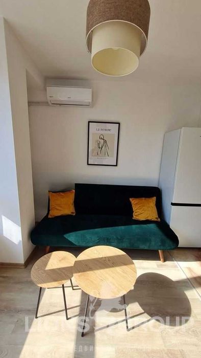 Дава се под наем Тристаен апартамент в Варна, Възраждане 1 - 77 кв.м за 612 € - Снимка #2