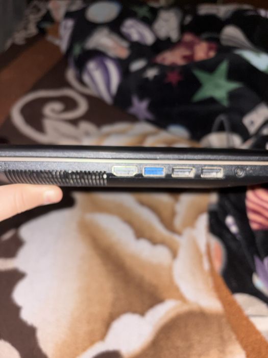 Vand laptop Asus urgent!