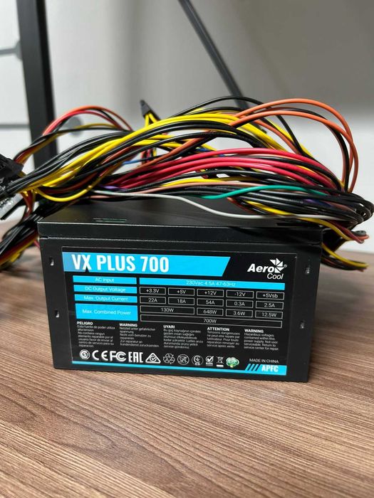 Блок питания для сборки компьютера AeroCool VX 700W