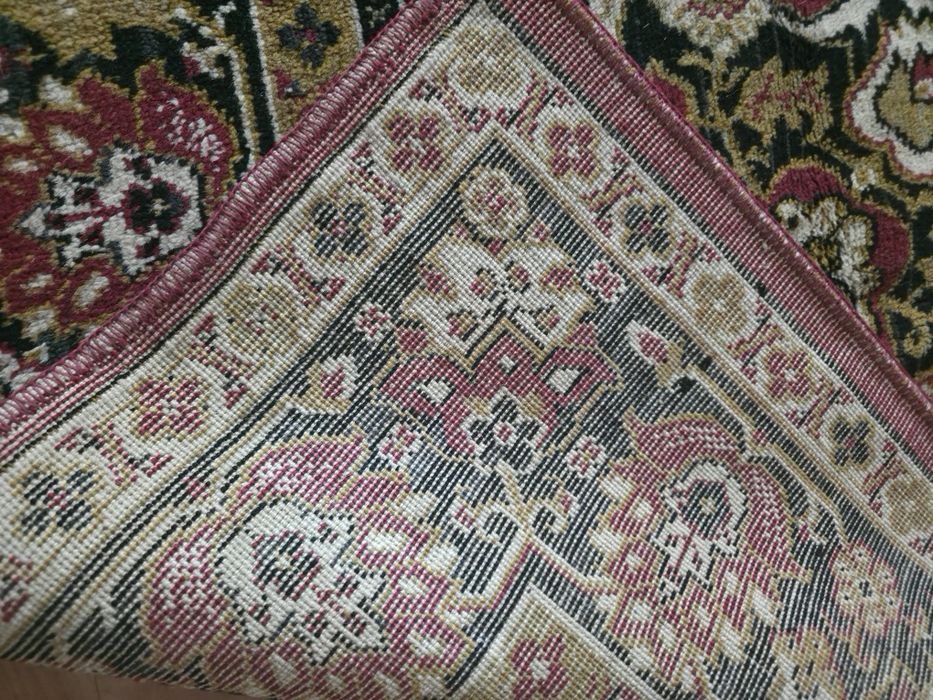 Продам ковёр 2×3 м