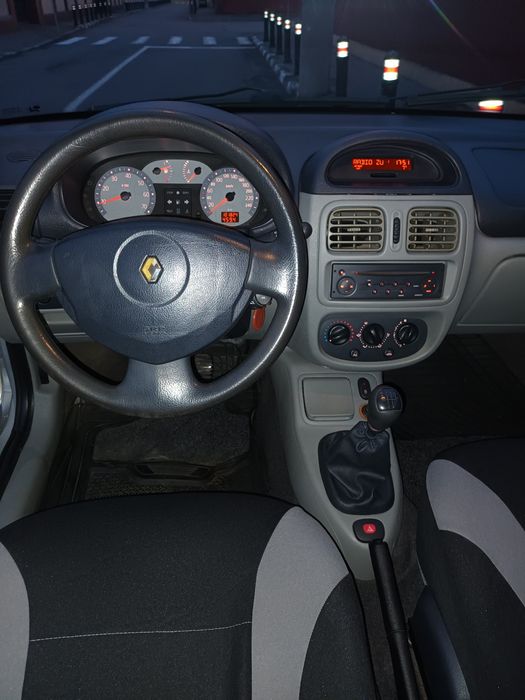 Vând renault clio symbol 2005/101850 km
