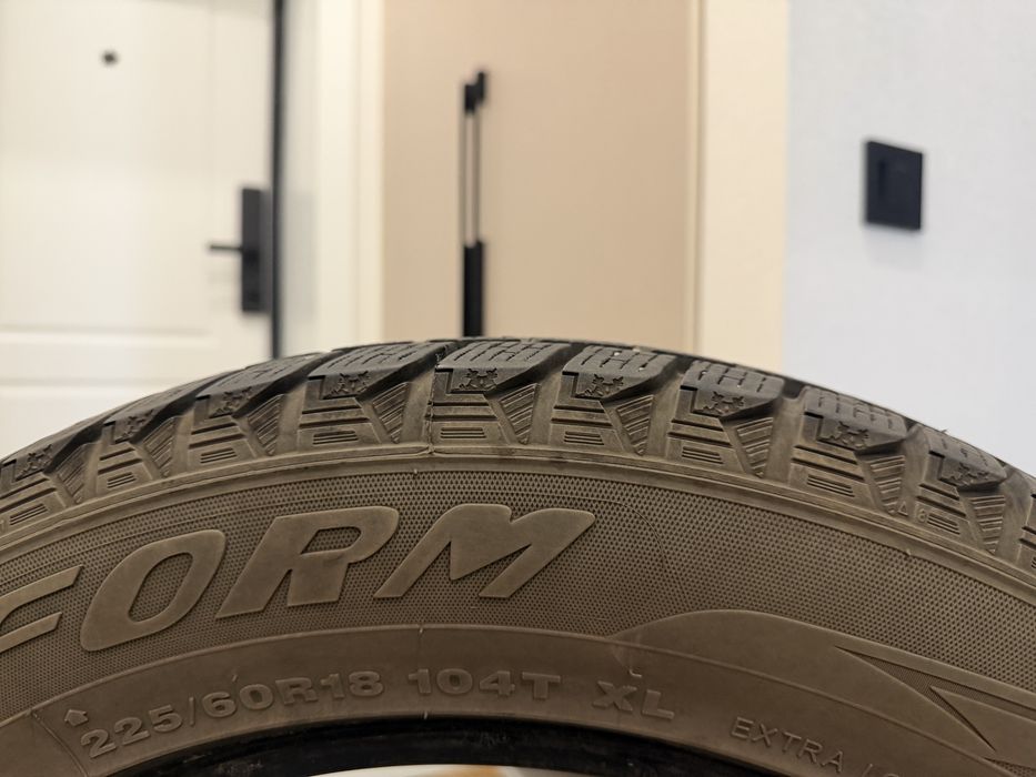 Колесо,размер-225/60R18