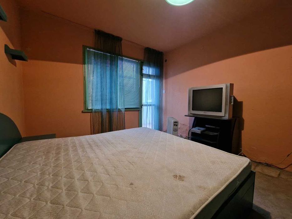 Дава се под наем Тристаен апартамент в Варна, Център - 85 кв.м за 578.34 € - Снимка #7