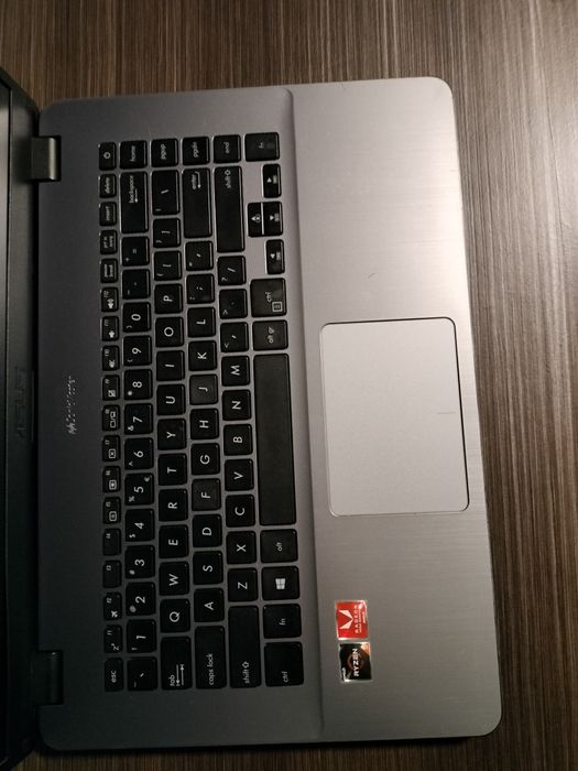 Asus Vivobook Ryzen 5